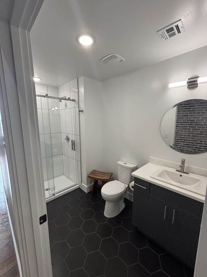 514 S Virginia Ave #24 - Photo 3 of 6