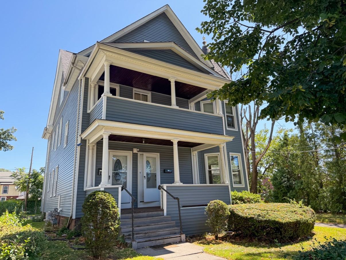 18 Newton St #A - Photo 2 of 4