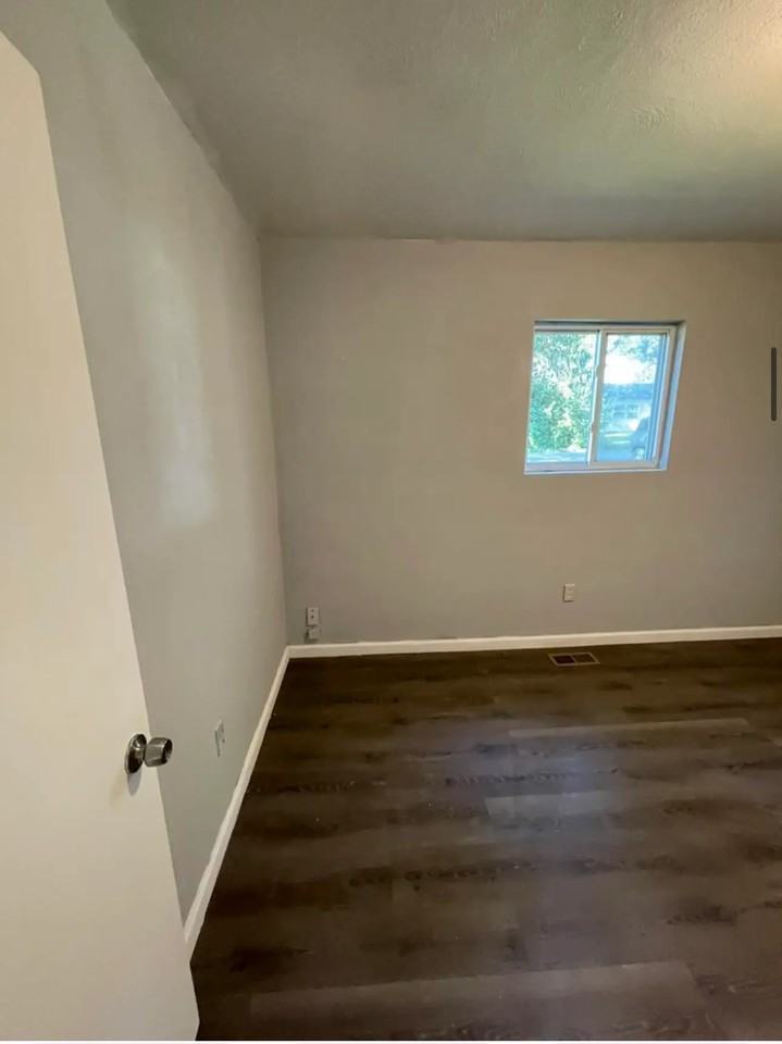 1403 Richard Dr #NA - Photo 3 of 17