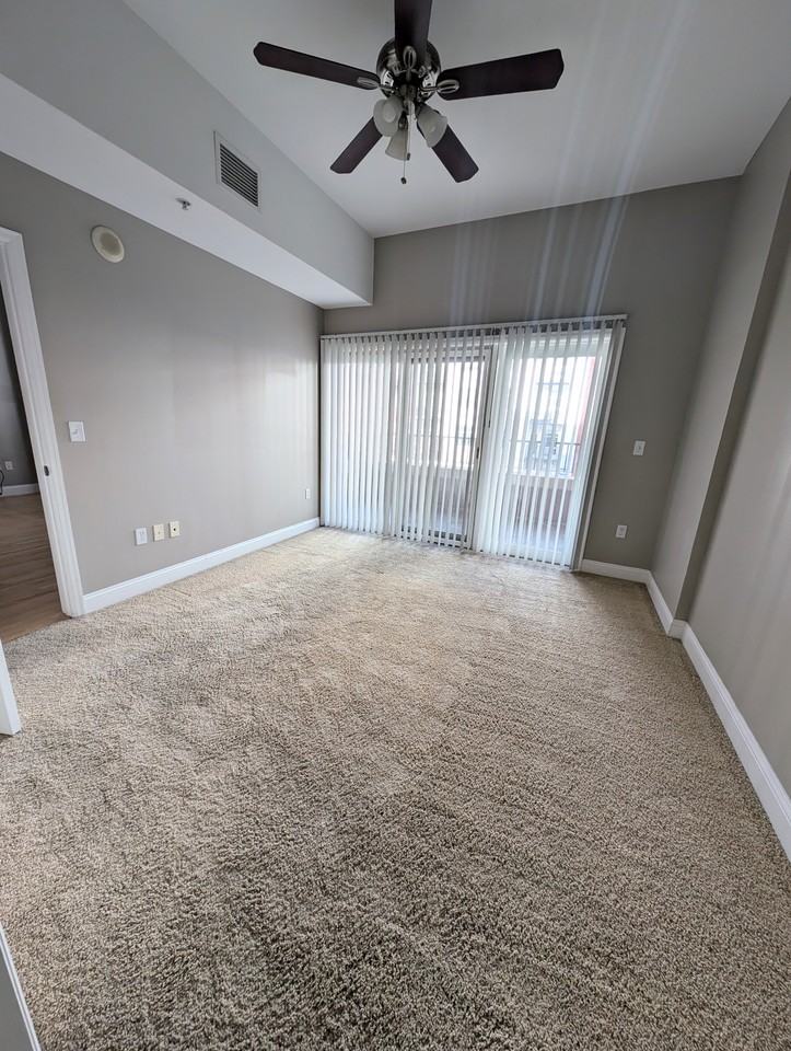 1950 N Logan St #914 - Photo 4 of 12