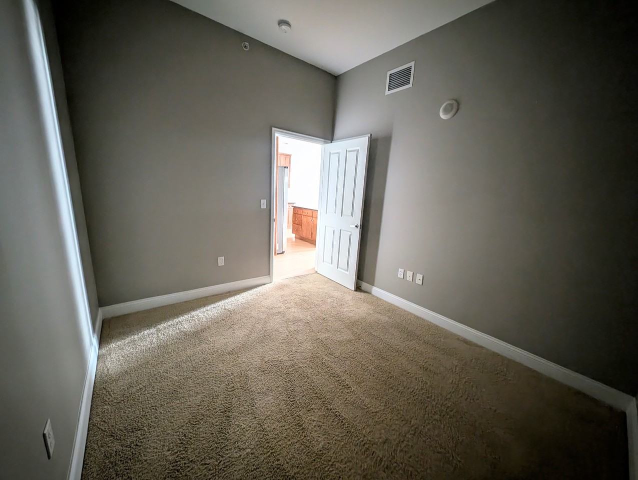 1950 N Logan St #914 - Photo 6 of 12