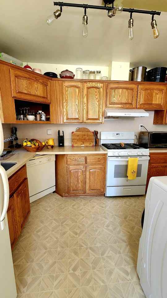 155 Santa Clara St #NA - Photo 3 of 11