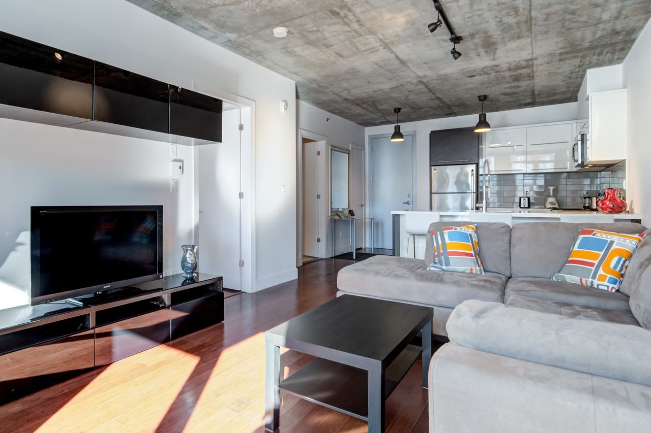 1199 Rue Bishop #706 - Photo 2 of 26