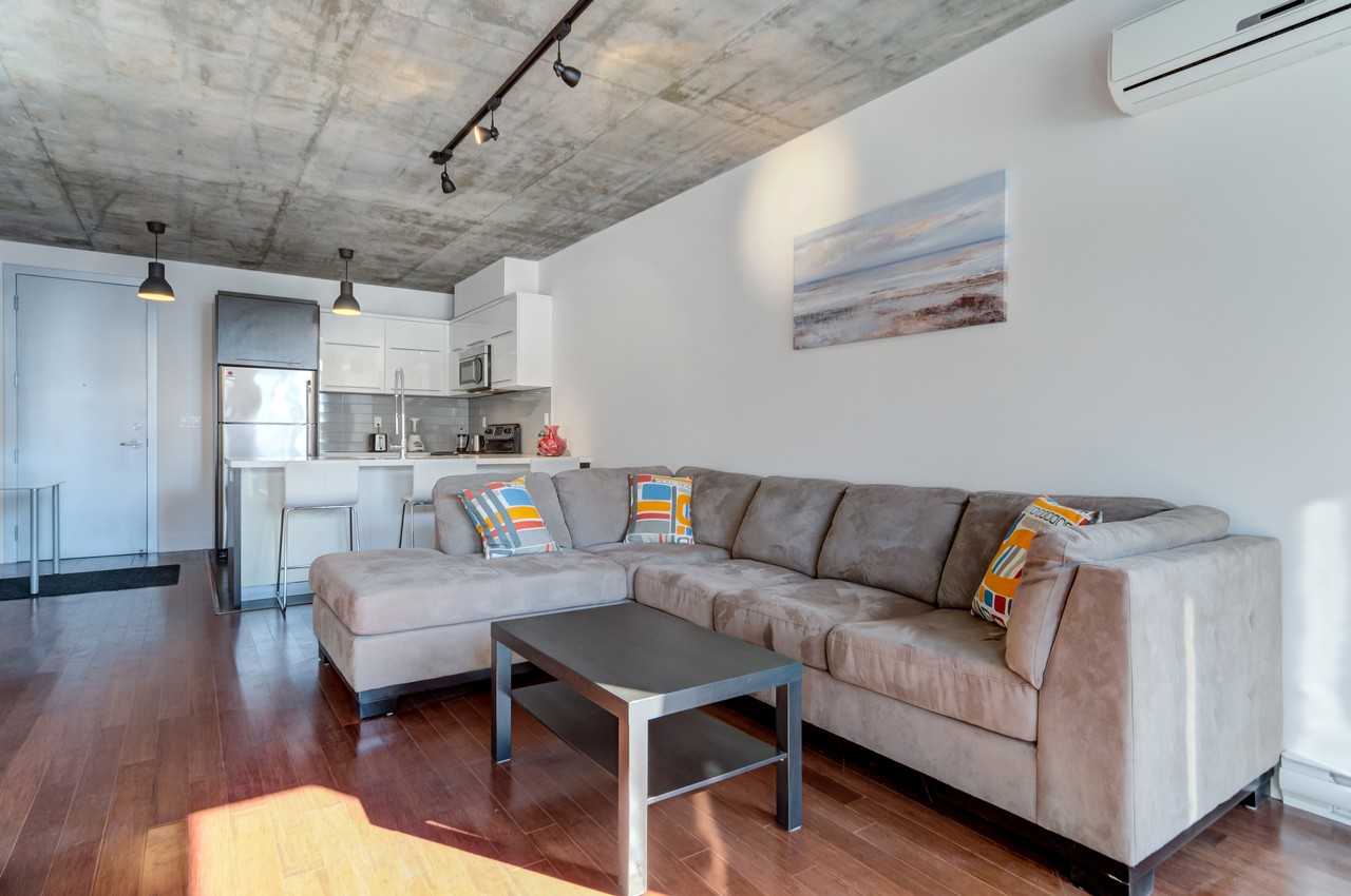 1199 Rue Bishop #706 - Photo 3 of 26