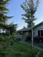 featured image of 1046 Mayfair Ln #B
