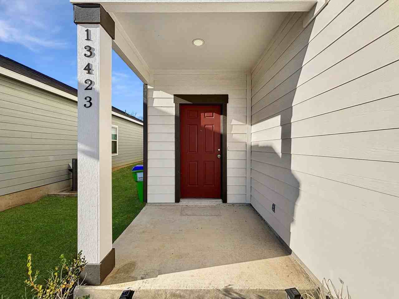 13423 Summer Lgt - Photo 2 of 22