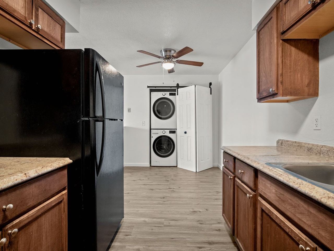 1535 Poplar Dr #21 - Photo 2 of 14