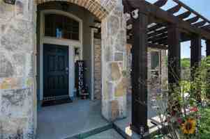 featured image of 2125 Stubbs Dr