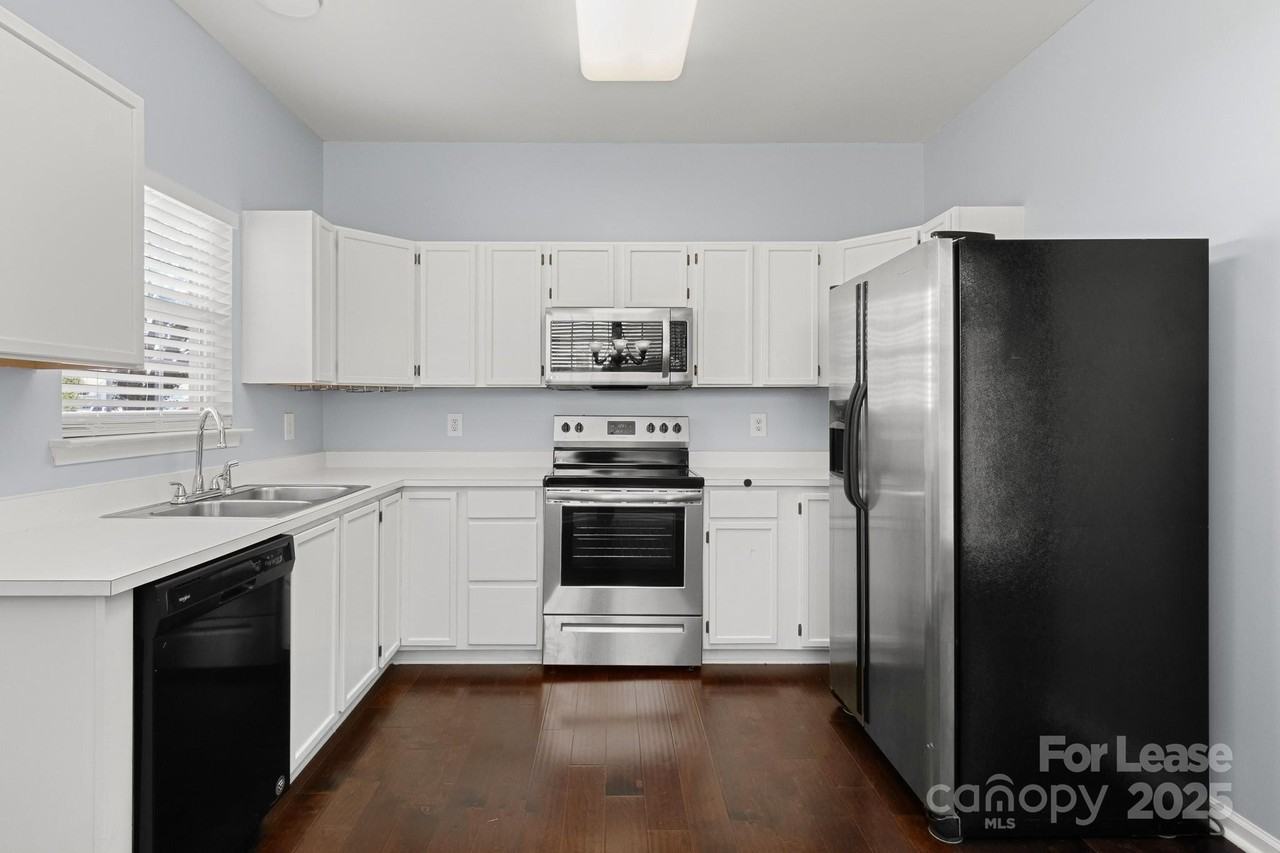 6828 Ayrshire Glen Pl - Photo 6 of 17