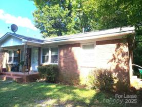 956 S Hoskins Rd - Photo 1 of 1