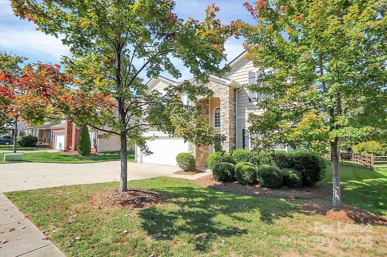 10323 Dominion Village Dr - Photo 4 of 31