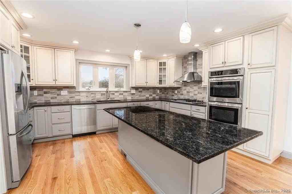 44 Brown Rd - Photo 6 of 32