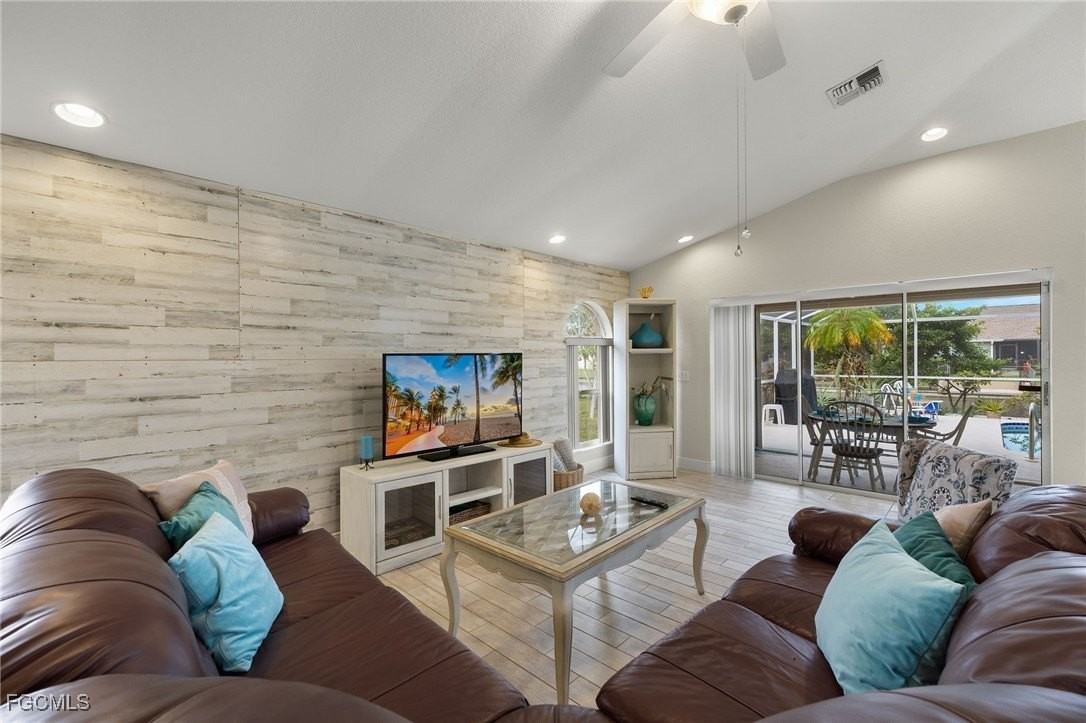 2138 Se 5th Pl - Photo 6 of 44