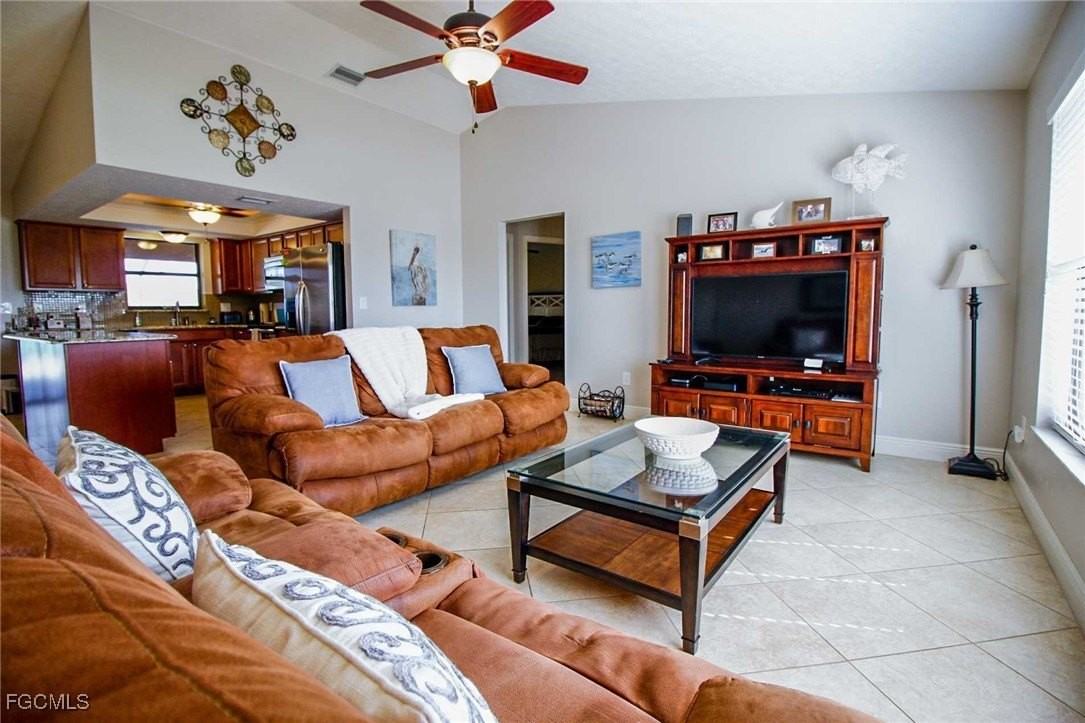 1403 Sw 40th Ter - Photo 5 of 24