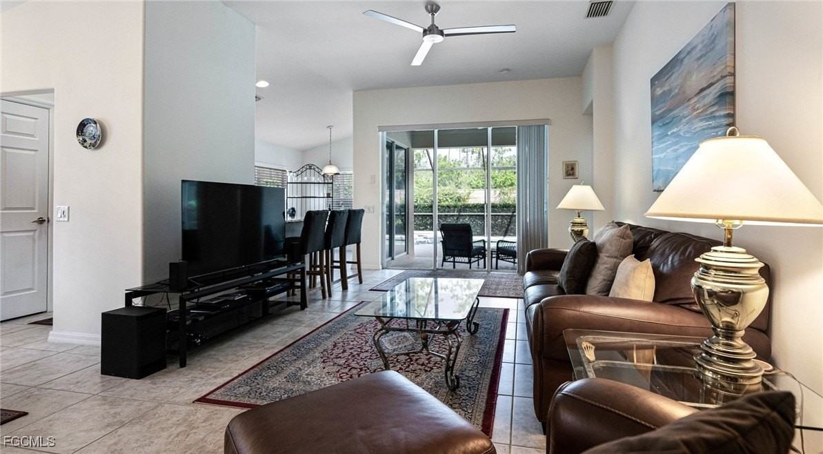 10082 Oakhurst Way - Photo 5 of 30