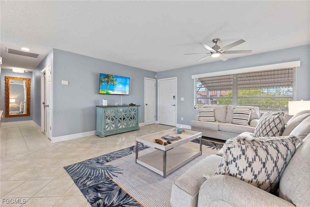 5240 Sw 2nd Pl - Photo 3 of 41