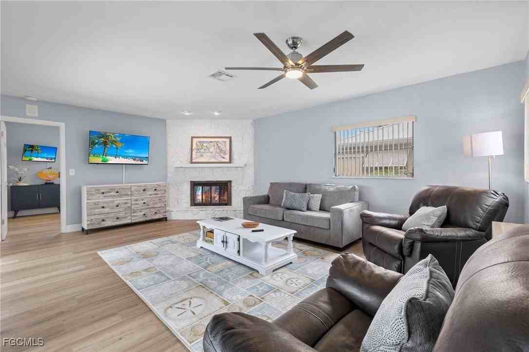 5240 Sw 2nd Pl - Photo 7 of 41