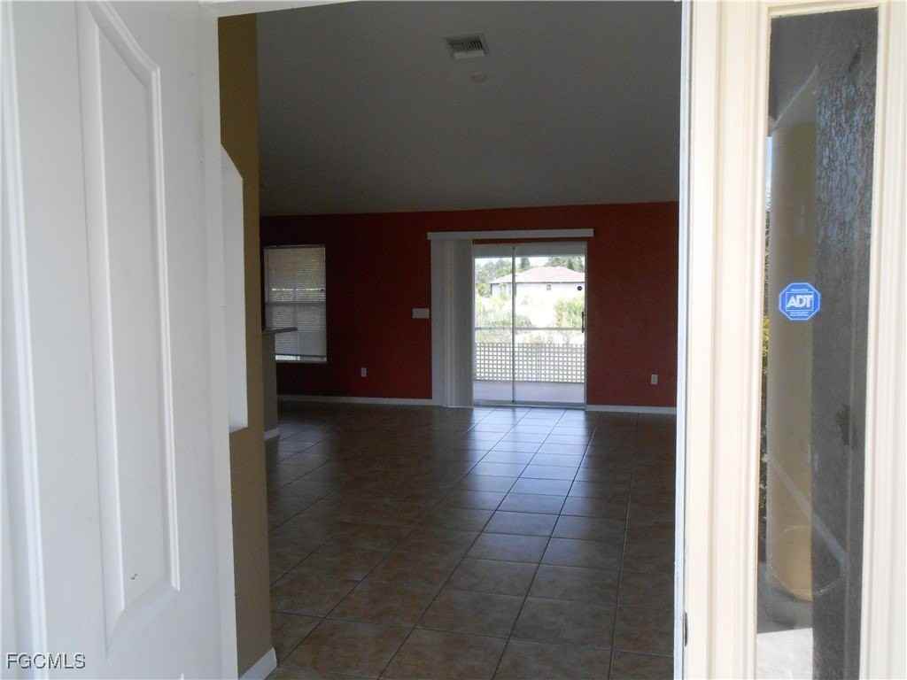 407 Chamonix Ave S - Photo 2 of 22