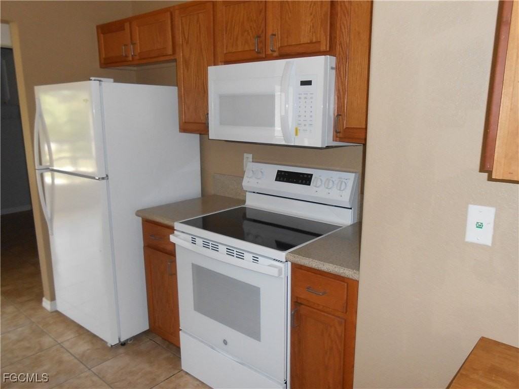 407 Chamonix Ave S - Photo 4 of 22