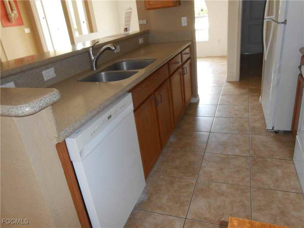 407 Chamonix Ave S - Photo 6 of 22