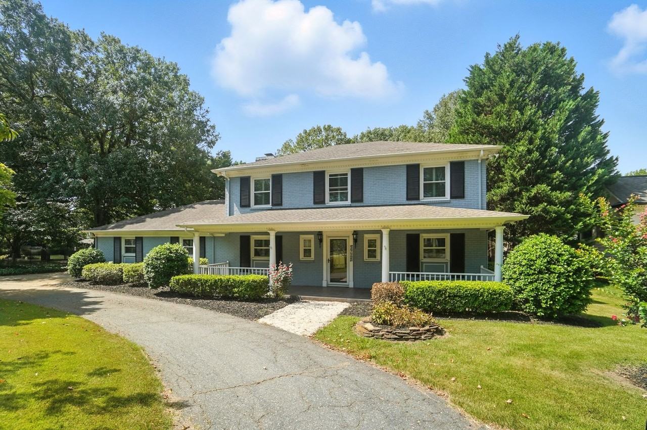 3726 Providence Rd - Photo 2 of 44