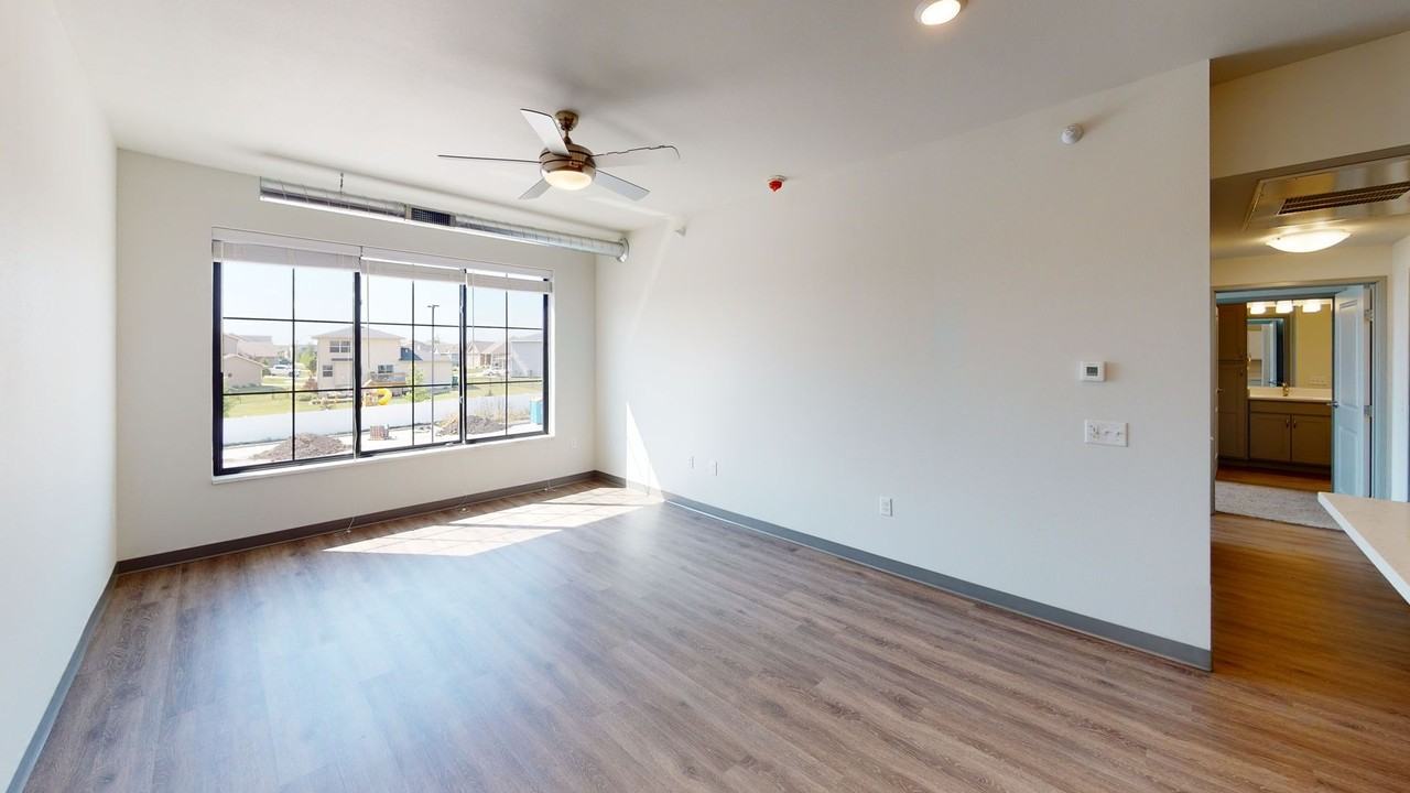 1520 NW Irvinedale Dr - Photo 2 of 22