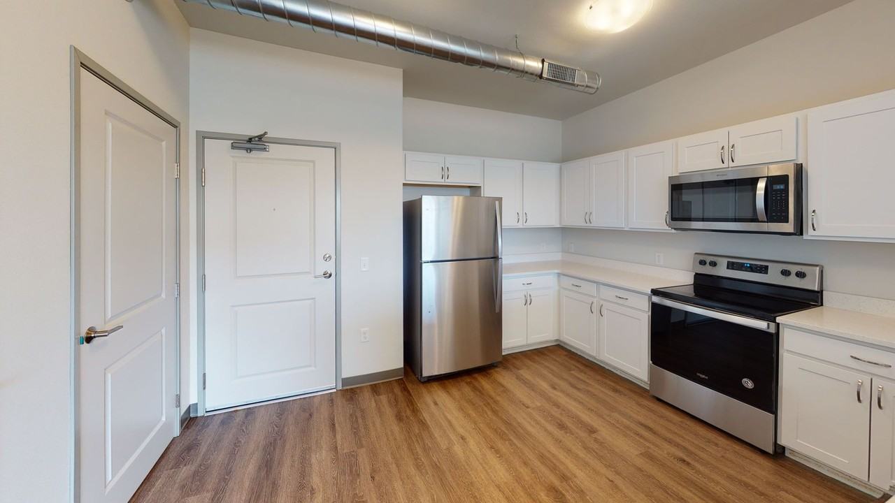 1520 NW Irvinedale Dr - Photo 4 of 22