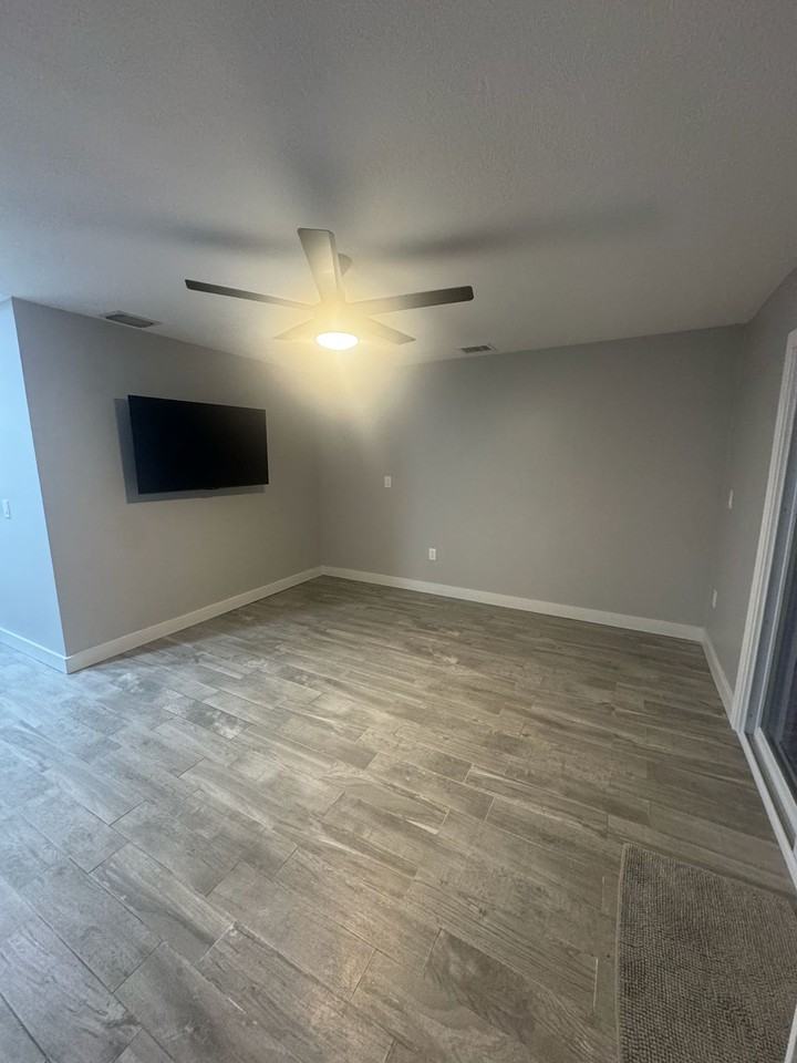 137 Ave SW 8 ST Southwest 8th Street - Photo 5 of 8