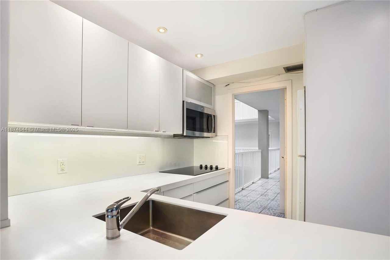 7735 Abbott Avenue #5D - Photo 3 of 36