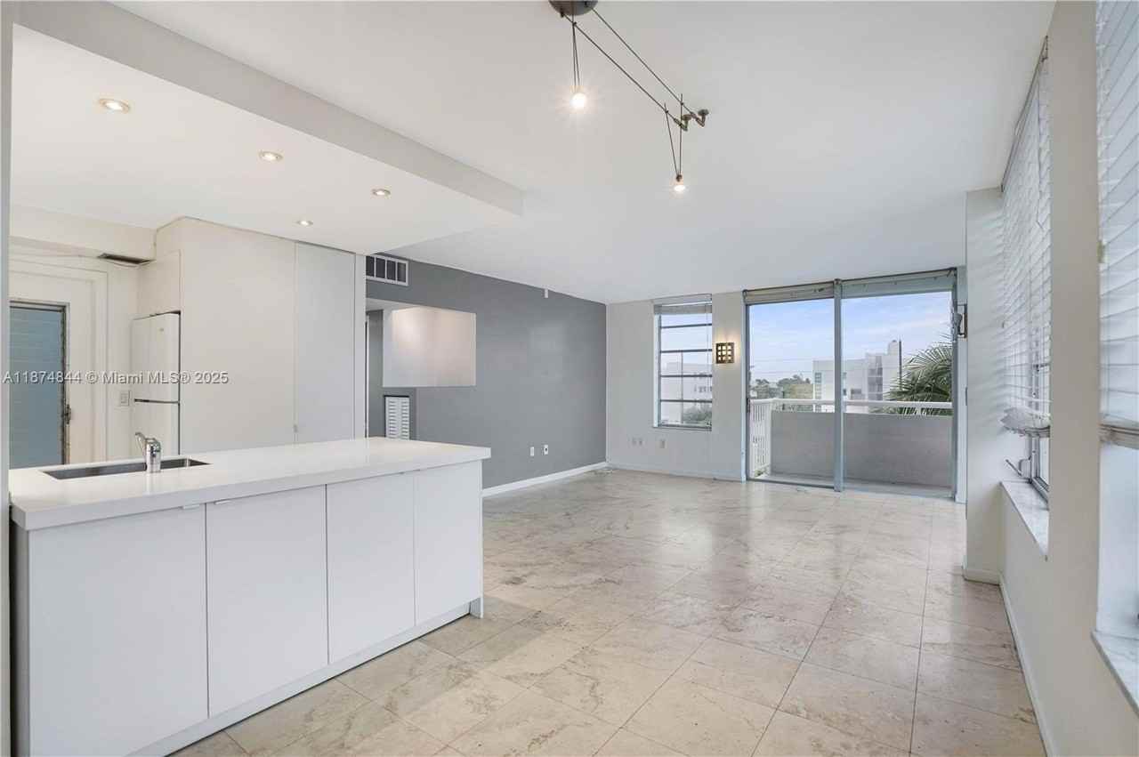 7735 Abbott Avenue #5D - Photo 7 of 36