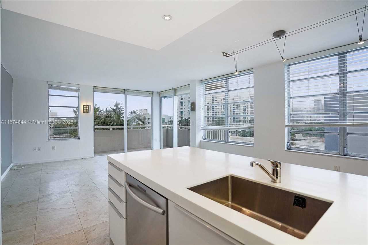 7735 Abbott Avenue #5D - Photo 4 of 36