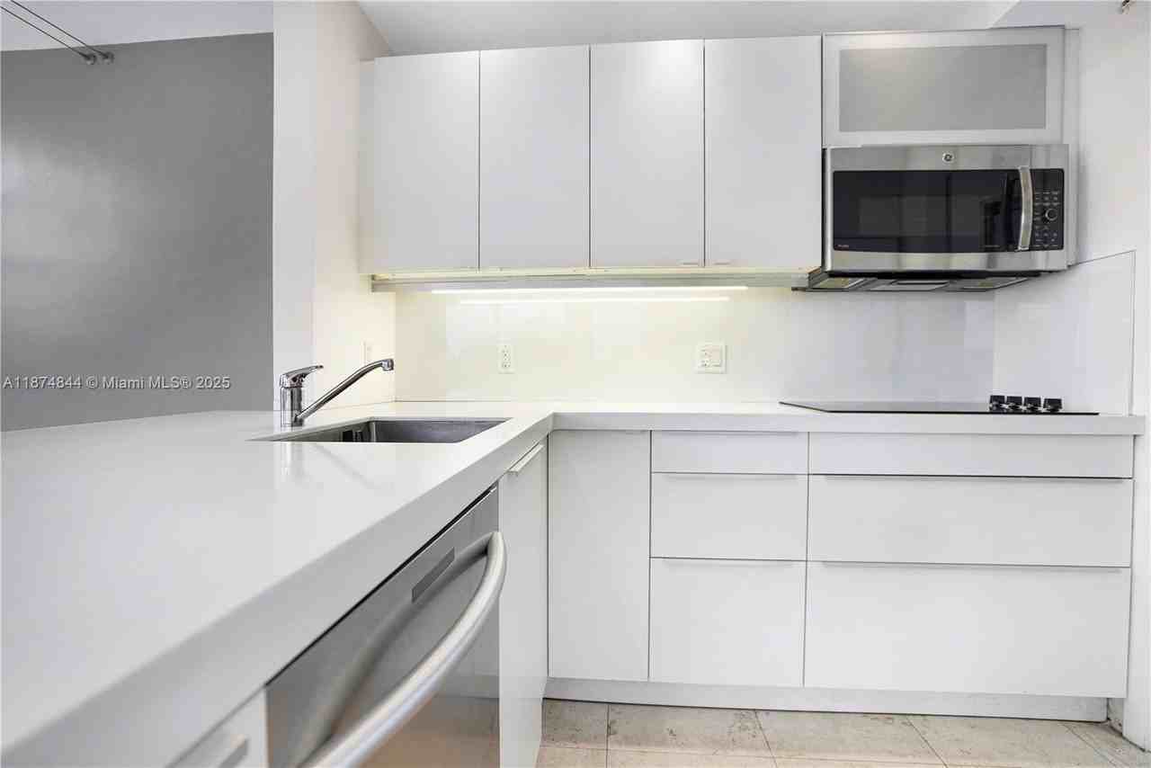 7735 Abbott Avenue #5D - Photo 5 of 36