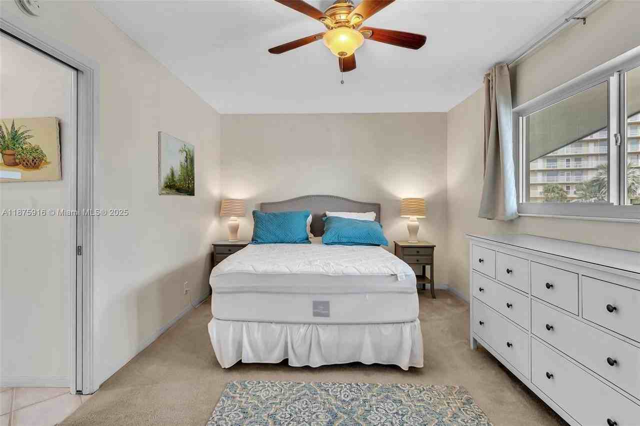 2501 N Ocean Blvd #18 - Photo 6 of 36