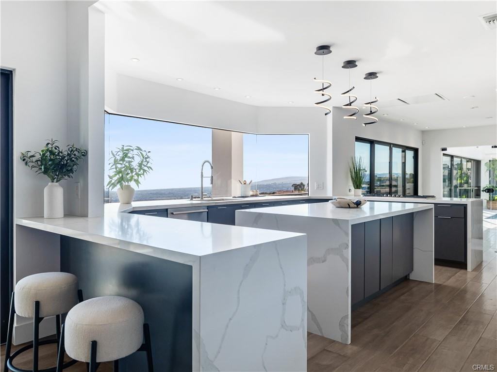 2287 Sunset Plaza Dr - Photo 7 of 8