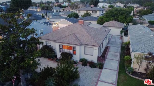 7800 Dunbarton Ave - Photo 2 of 8