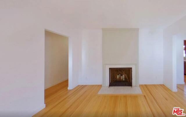 7800 Dunbarton Ave - Photo 5 of 8