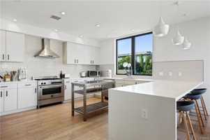 featured image of 2432 Penmar Ave #201