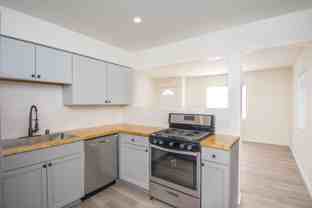 731 40th St - Photo 1 of 1
