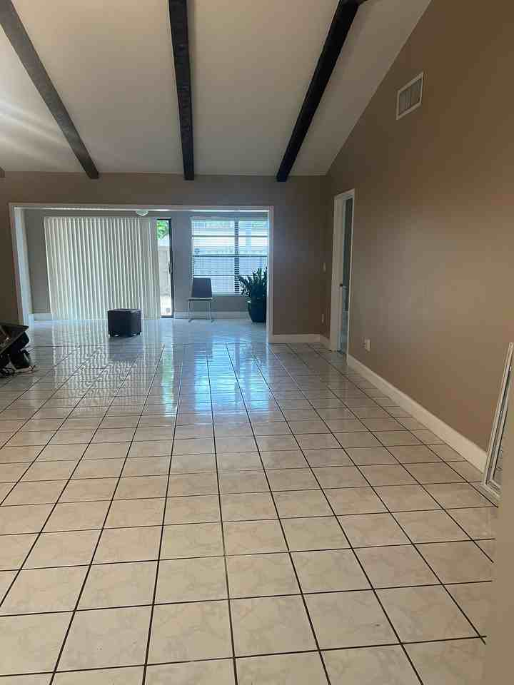 8626 Sw 114th Pl - Photo 4 of 6