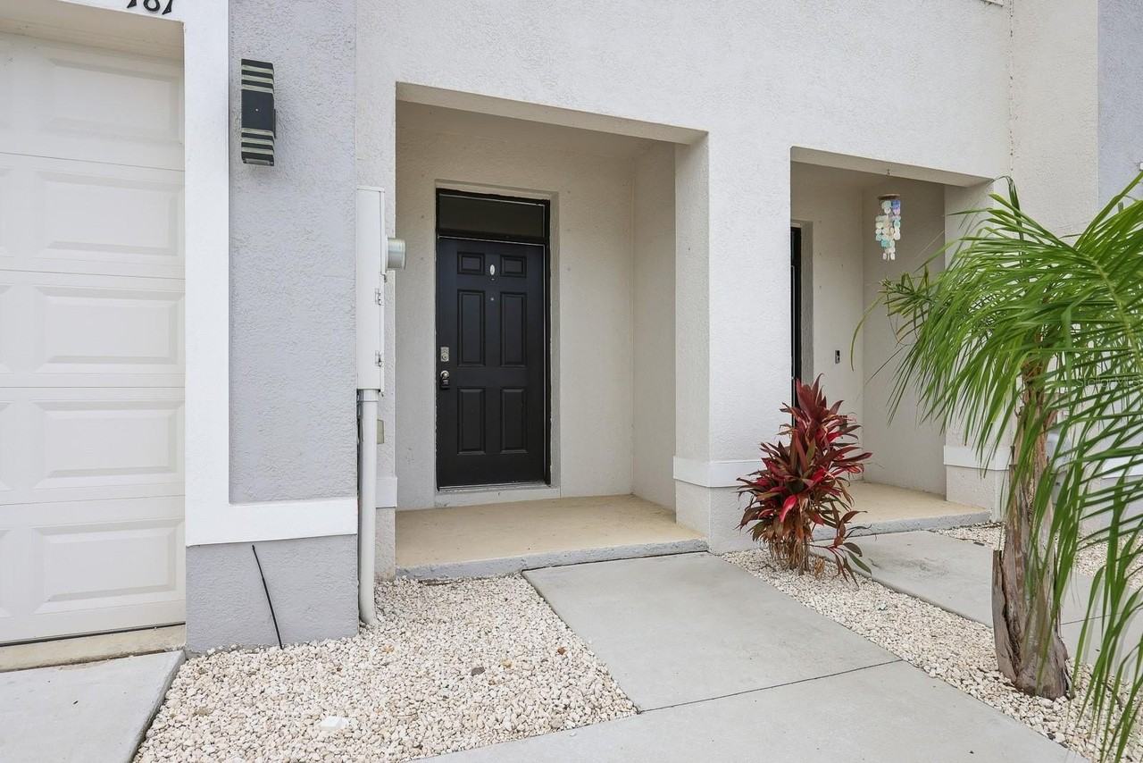 181 Mangrove Shade Cir - Photo 5 of 37