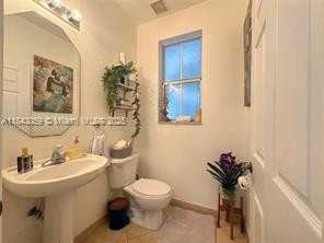 10828 Nw 85th Ter - Photo 7 of 8