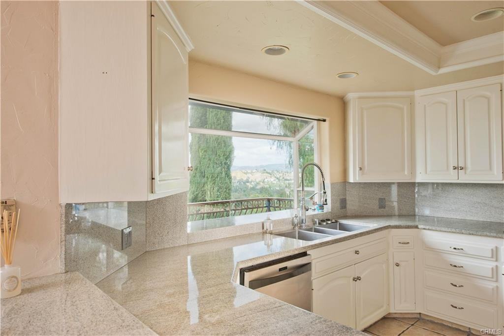 4389 San Blas Ave - Photo 3 of 8