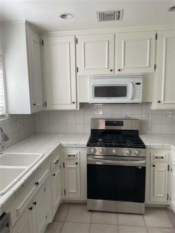 23832 Calvert St - Photo 3 of 6