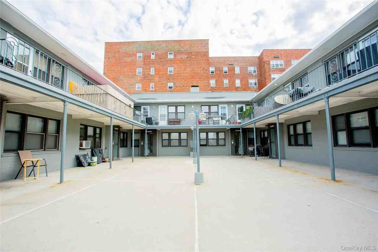 470 E Broadway #C2 - Photo 3 of 17