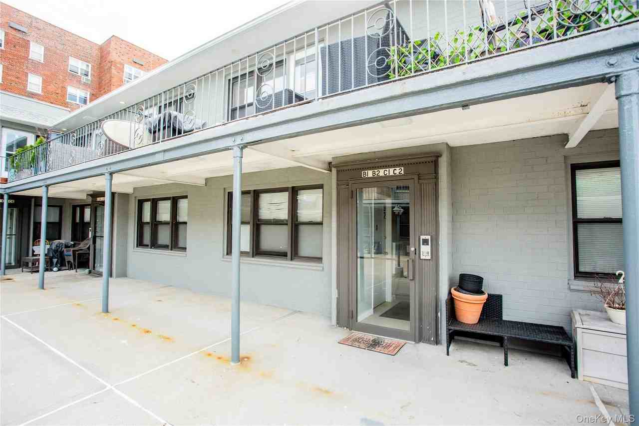 470 E Broadway #C2 - Photo 4 of 17