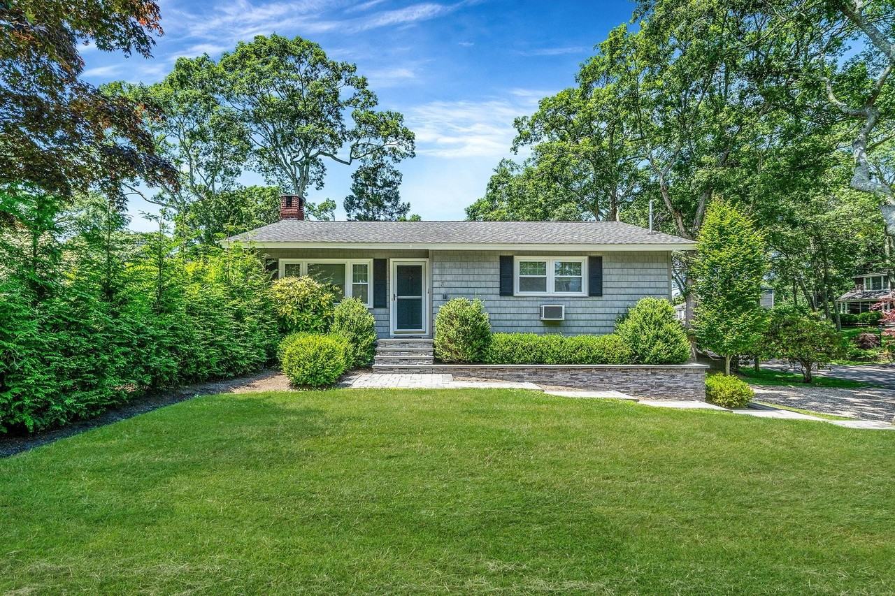 3 Crestview Dr - Photo 2 of 24