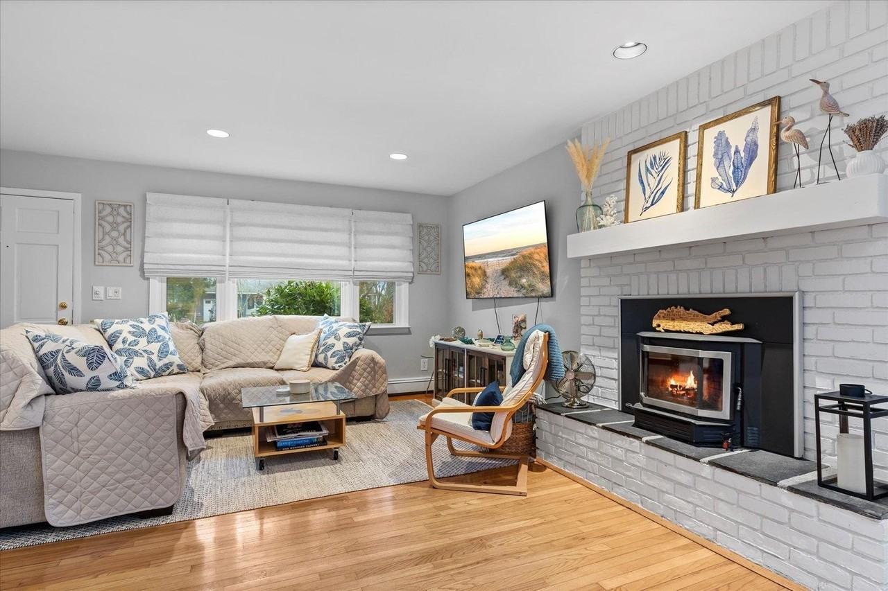 3 Crestview Dr - Photo 4 of 24