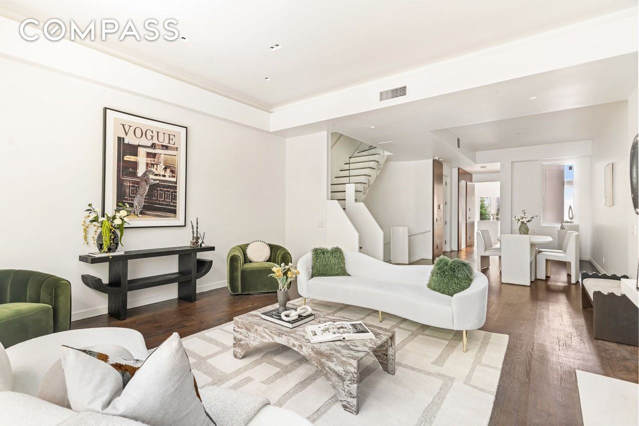 135 E 38th St - Photo 6 of 24