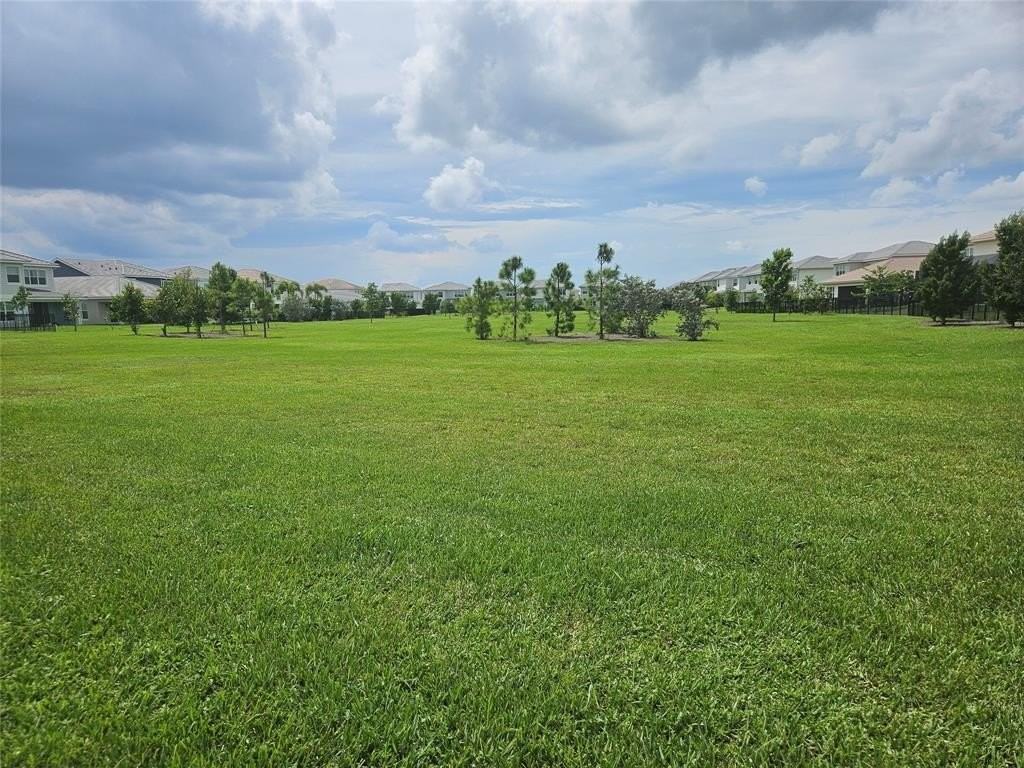 1313 Haywagon Trl - Photo 5 of 27