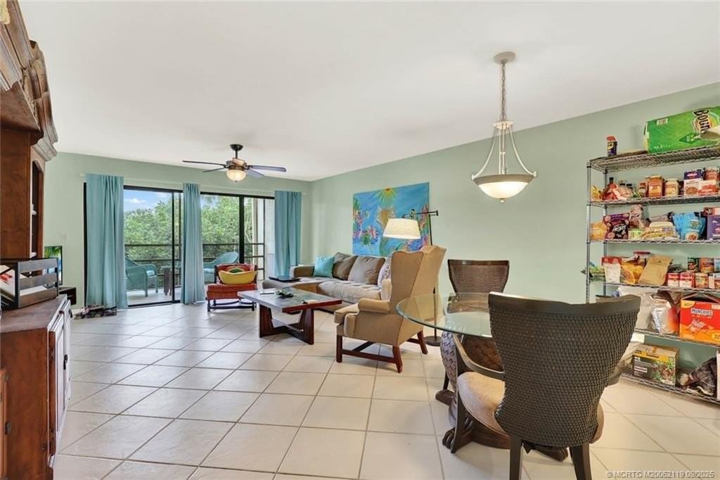 1811 Sw Palm City Rd Apt A302 #A302 - Photo 7 of 30